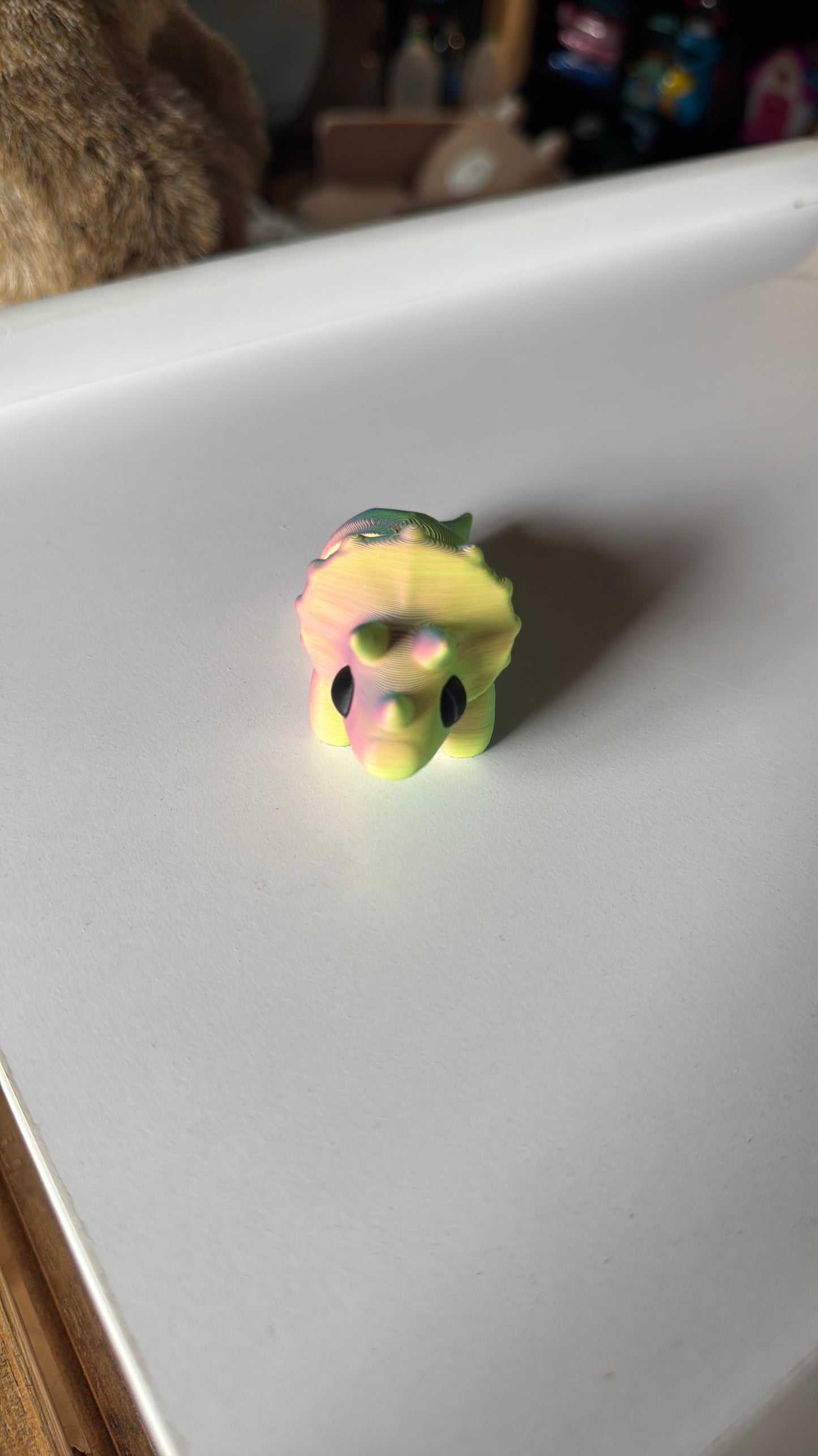 Dino fidget