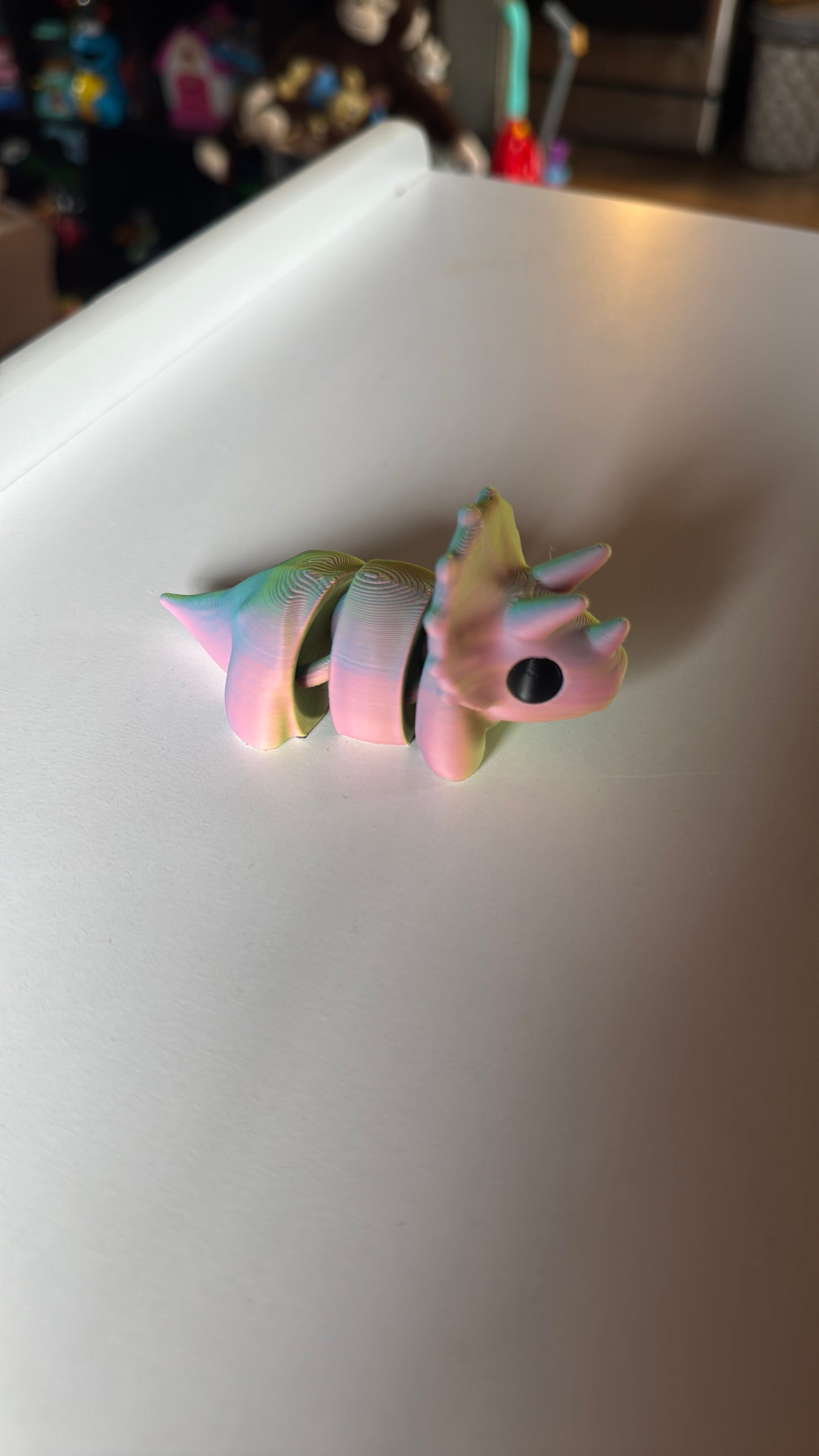 Dino fidget